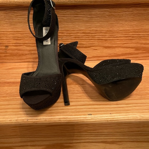 🌸 Steve Madden Pre Loved Carrie Heels w/ Ankle Strap Platforms, size 8.5 - Picture 7 of 15
